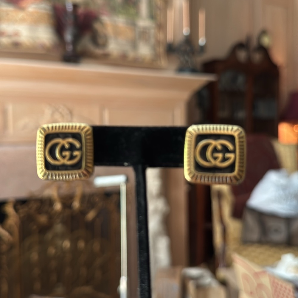 Gucci Black and antique Gold GG - Picture 2 of 5